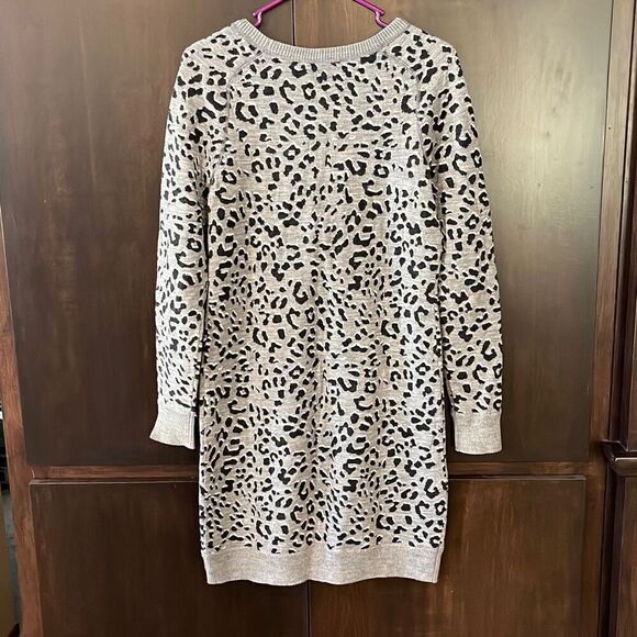 Ann Taylor LOFT Gray Leopard Animal Print Sweater Dress Wool Blend Small - Picture 3 of 5